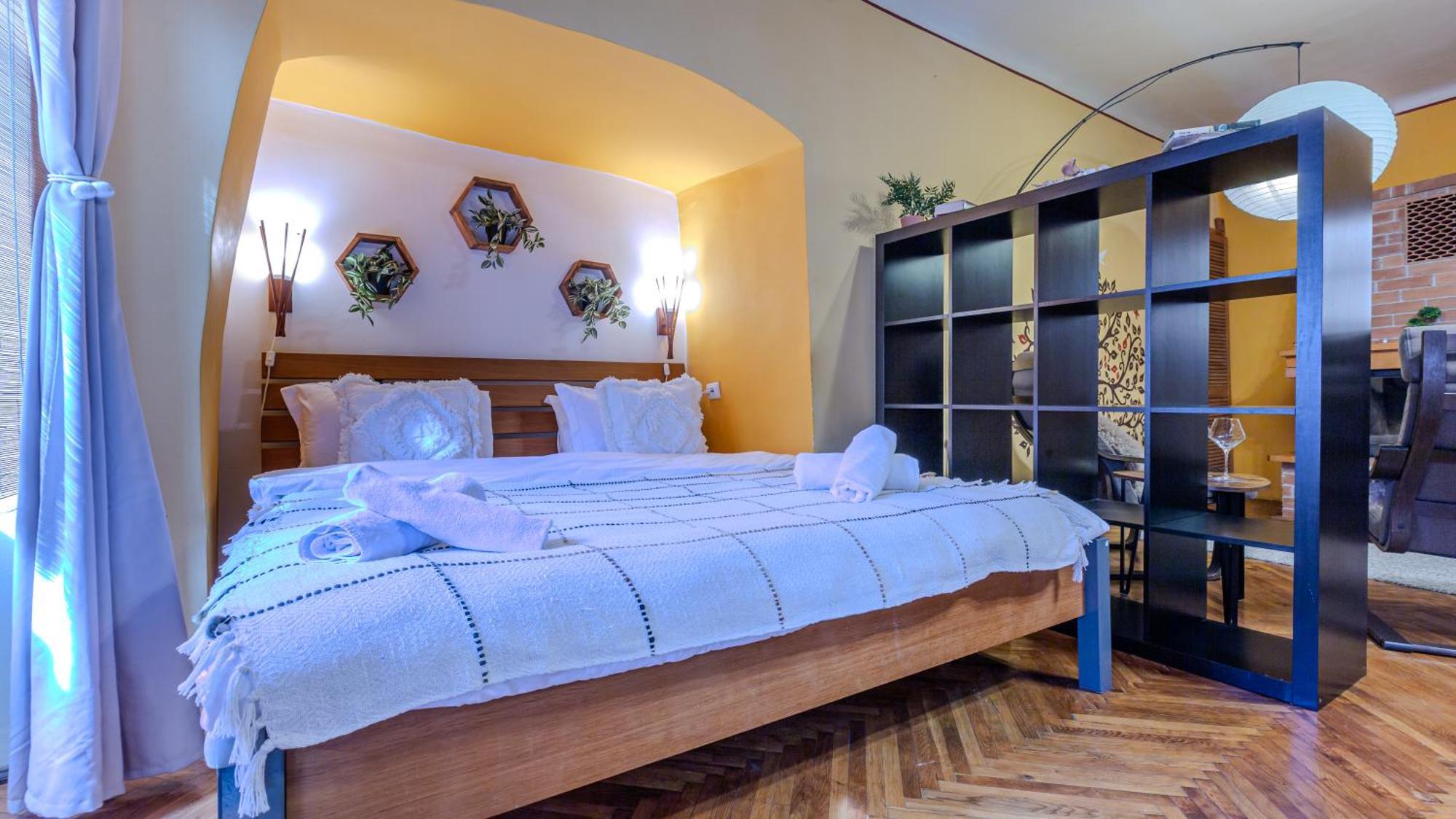 Tree House-Old Town Brasov Apartamento Exterior foto